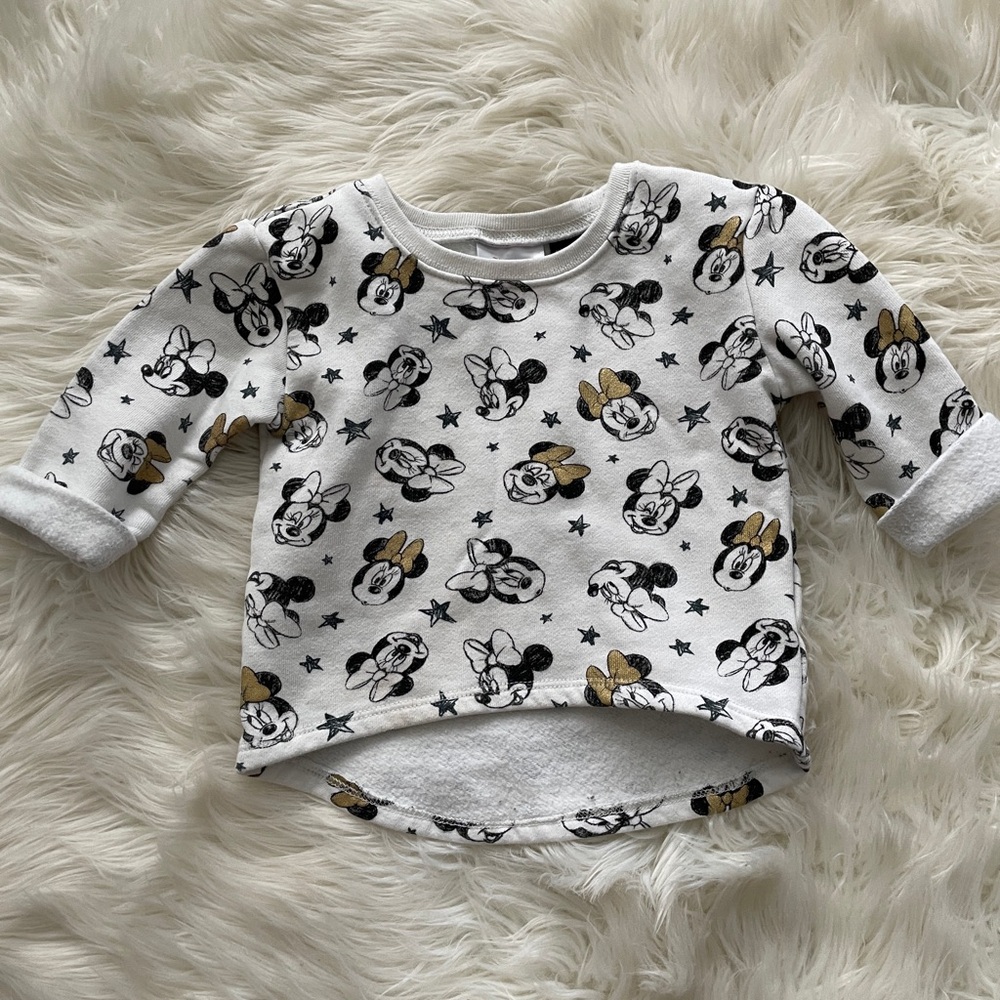 Minnie Mouse sweatshirt